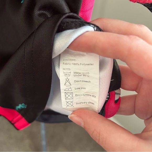 Wakaan x Scummy Bears Crop Jersey - Size M - Picture 4 of 11